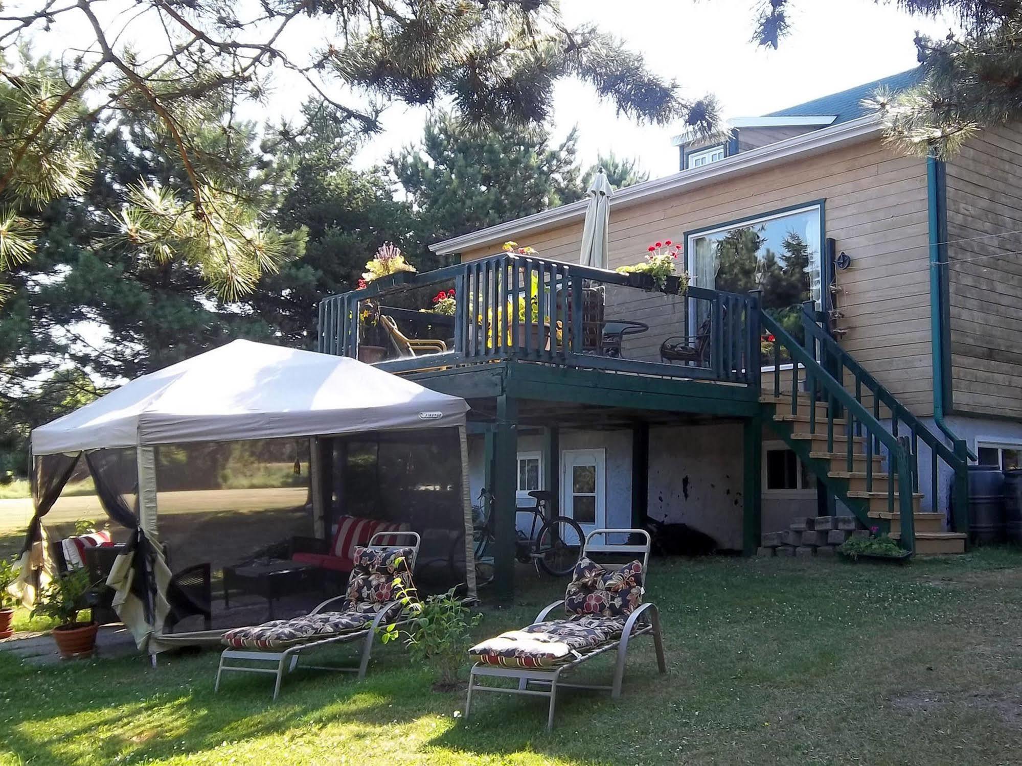 Gîte La Halte Du Verger Bed&Breakfast Rivière-du-Loup Exterior foto